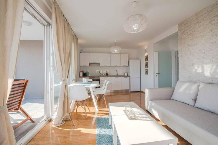 Blue Sky, Modern Sea View Apartment Novalja Extérieur photo