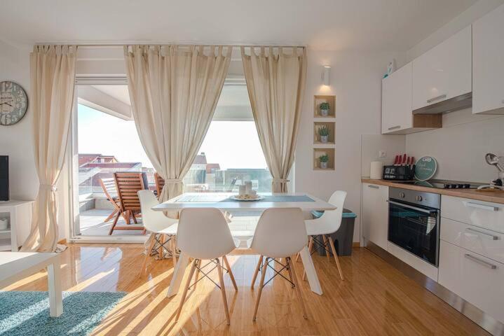 Blue Sky, Modern Sea View Apartment Novalja Extérieur photo