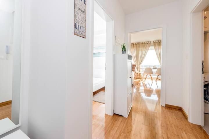Blue Sky, Modern Sea View Apartment Novalja Extérieur photo