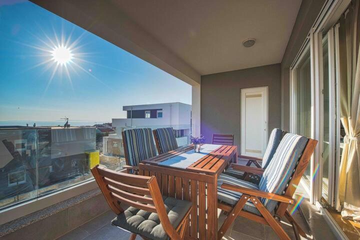 Blue Sky, Modern Sea View Apartment Novalja Extérieur photo